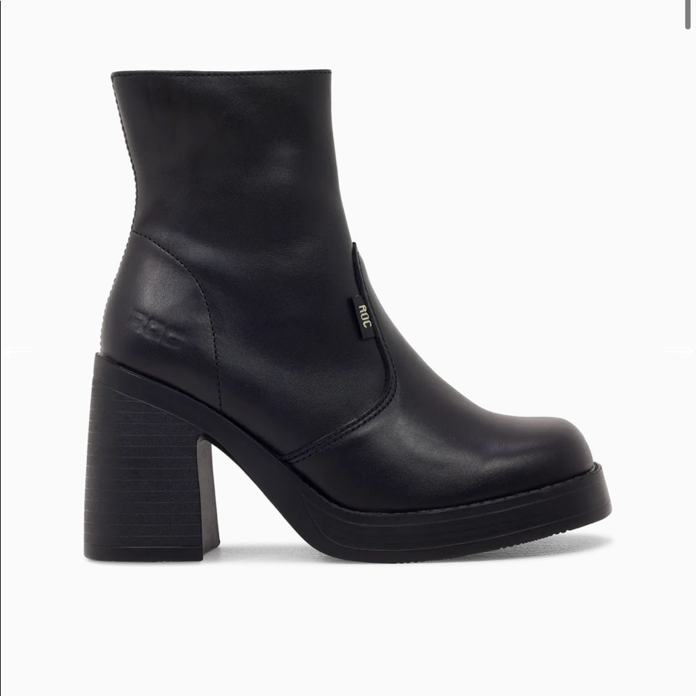 ROC Boots Invito Size 38 - Brand New In Box